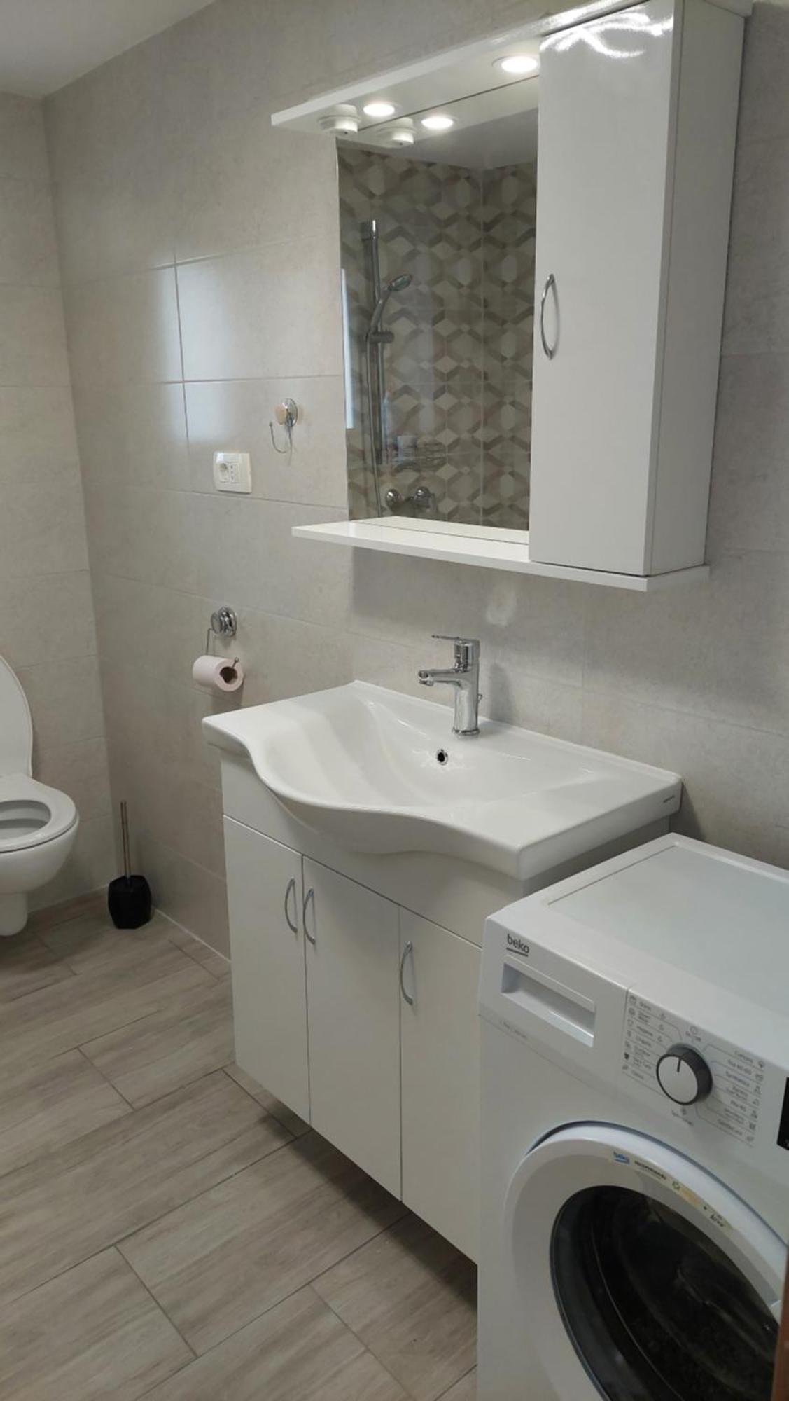 Apartma Lili Izola Buitenkant foto